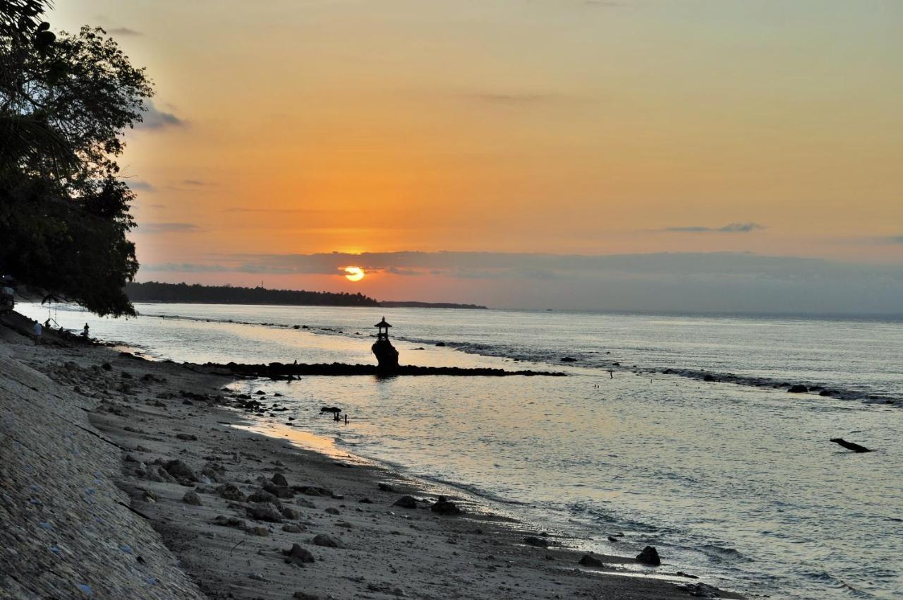 Pradana Beach Inn Luxury Batununggul ภายนอก รูปภาพ